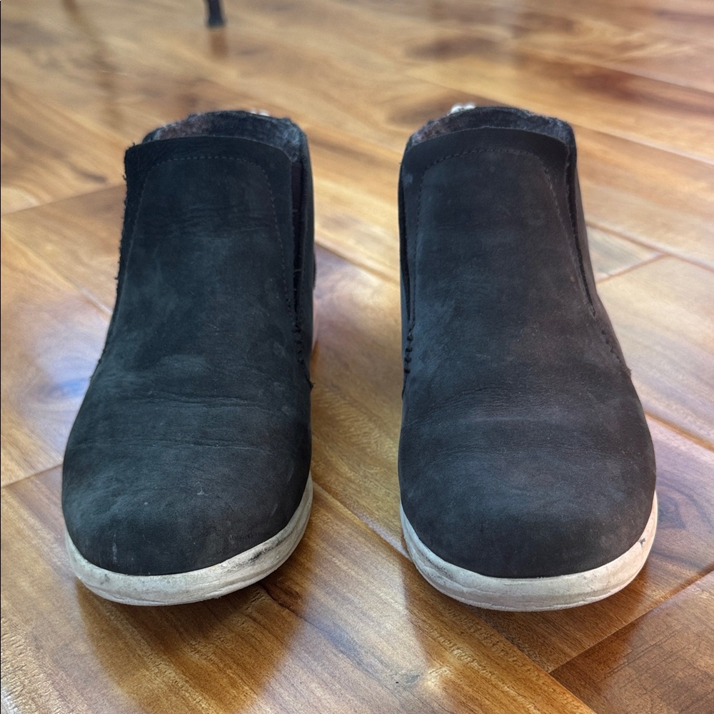 OluKai Women's Black Slip-On Shoes